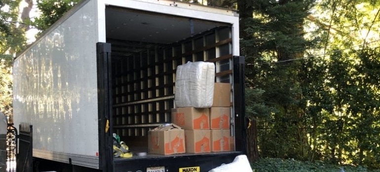 Santa Clara county moving company moving truck